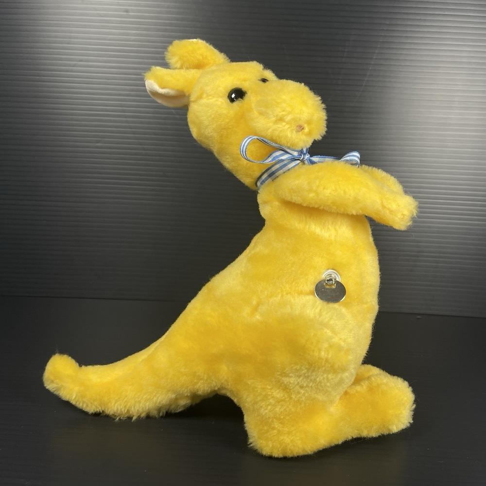Vtg Eden Waggie Wind Up Musical Yellow Kangaroo Stuffed Animal Plush‎ Toy Rare